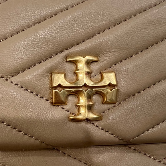 Tory Burch Small Kira Sand Beige Chevron Shoulder Bag, Great Used Condition - Picture 11 of 16